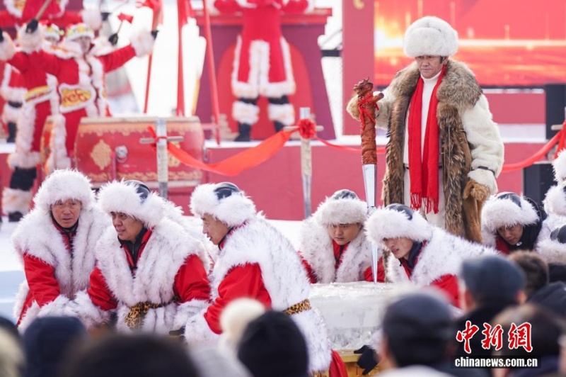 В Харбине открылся Фестиваль по сбору льда