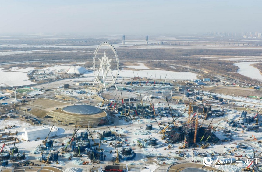 В Харбине идет активное строительства Мира льда и снега