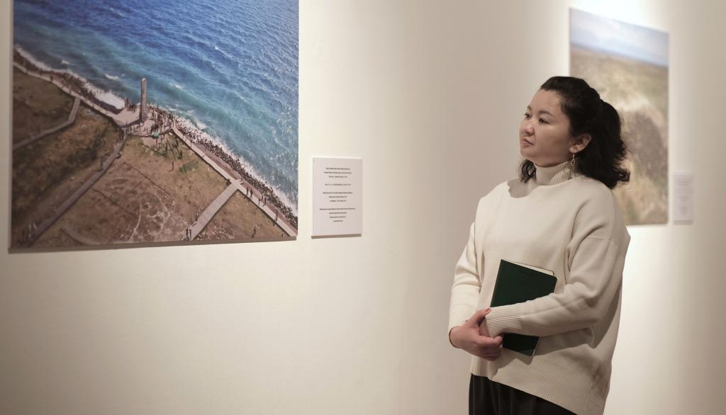 В Казахстане открылась фотовыставка, приуроченная к 70-летию образования Синьцзян-Уйгурского автономного района