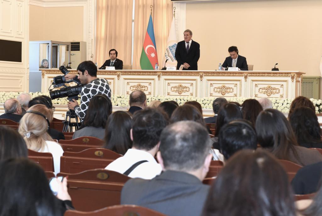 В Баку отметили 1800-летие со дня рождения древнекитайского математика Лю Хуэя