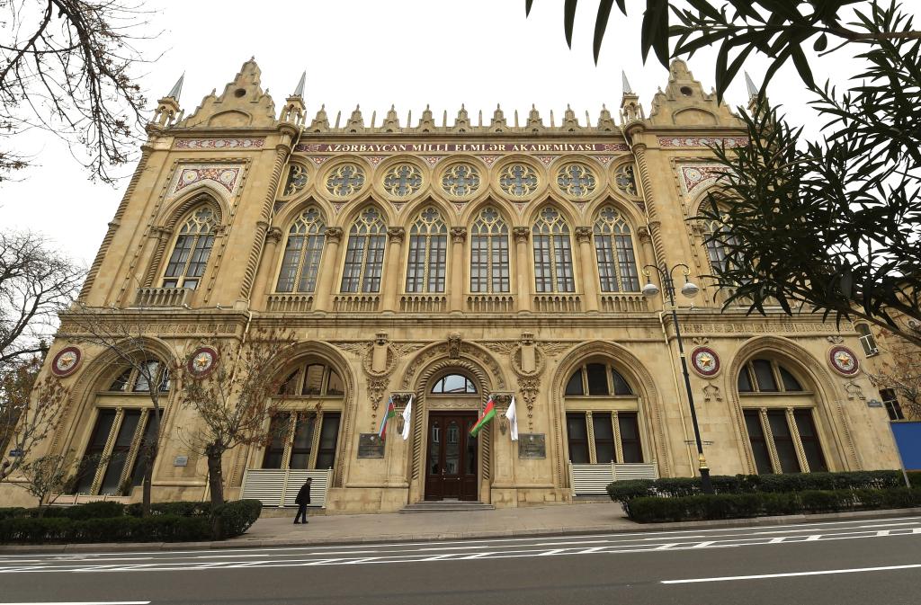 В Баку отметили 1800-летие со дня рождения древнекитайского математика Лю Хуэя