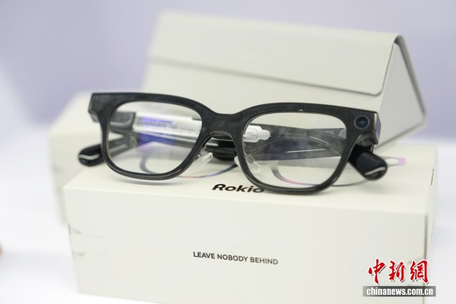 Захватывающее путешествие в мир роботов: в Чэнду открылся первый в Китае «гипермаркет воплощенного ИИ»