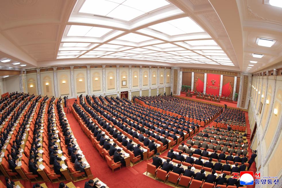 В КНДР прошло важное заседание по вопросам экономики и национальной обороны