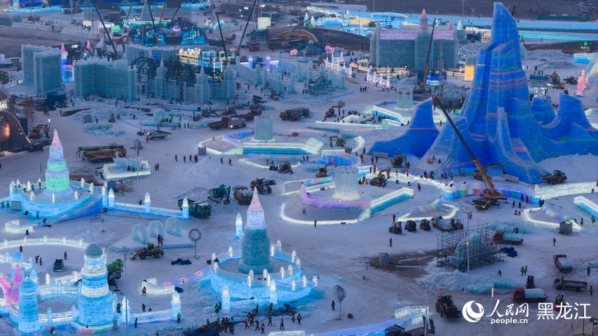 Фестиваль «Большой мир льда и снега» в Харбине стартует 17 декабря
