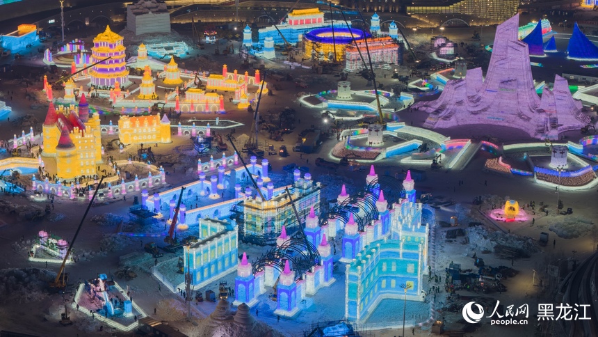 Фестиваль «Большой мир льда и снега» в Харбине стартует 17 декабря
