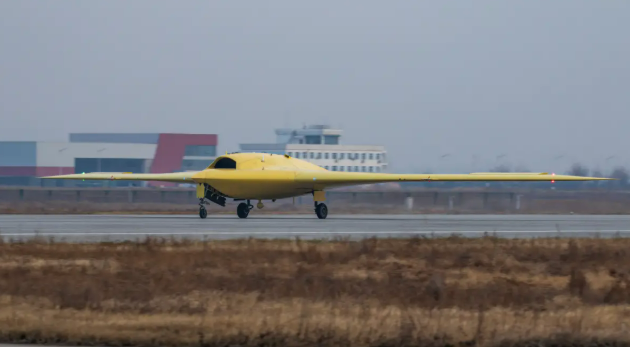 Беспилотник-невидимка «Цайхун-7» успешно совершил первый испытательный полет