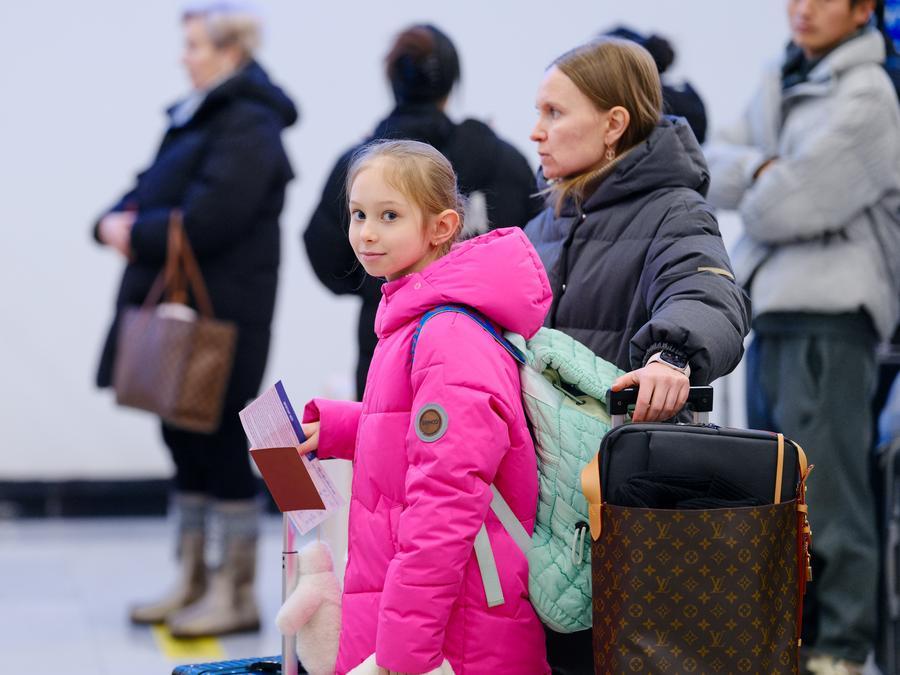 В преддверии Нового года в городе Маньчжоули наблюдается бум въездного туризма