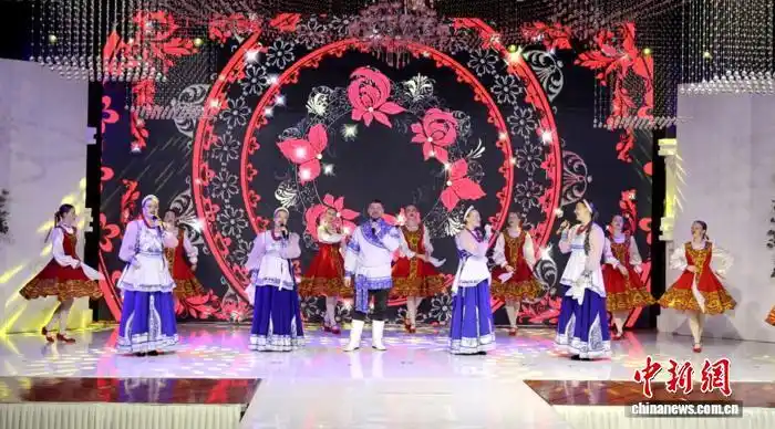 В уезде Жаохэ пров. Хэйлунцзян состоялся художественный фестиваль китайских и российских подростков