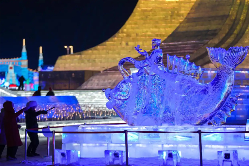 Ледово-снежные скульптуры в Харбине