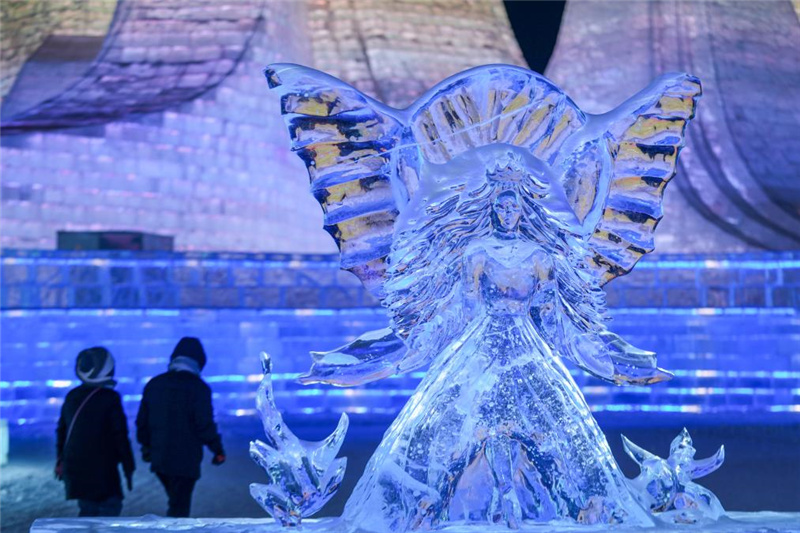Ледово-снежные скульптуры в Харбине