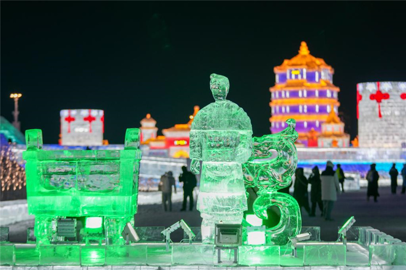 Ледово-снежные скульптуры в Харбине