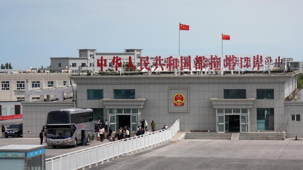 В 2025 г. на КПП Дулата между Китаем и Казахстаном установлен "двойной" рекорд по пассажиро- и грузообороту