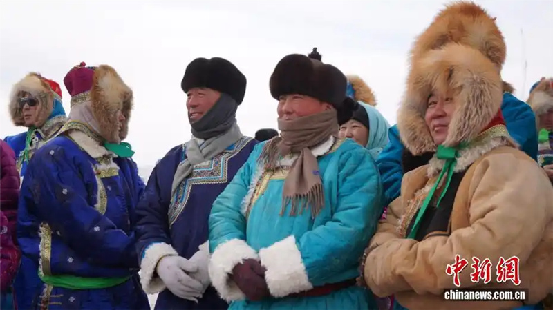 В аймаке Шилин-Гол Внутренней Монголии прошел зимний фестиваль верблюдоводов
