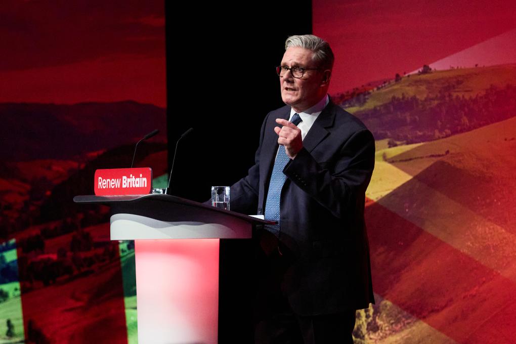 Премьер-министр Великобритании назвал "совершенно ошибочной" угрозу США о введении пошлин против союзников из-за Гренландии