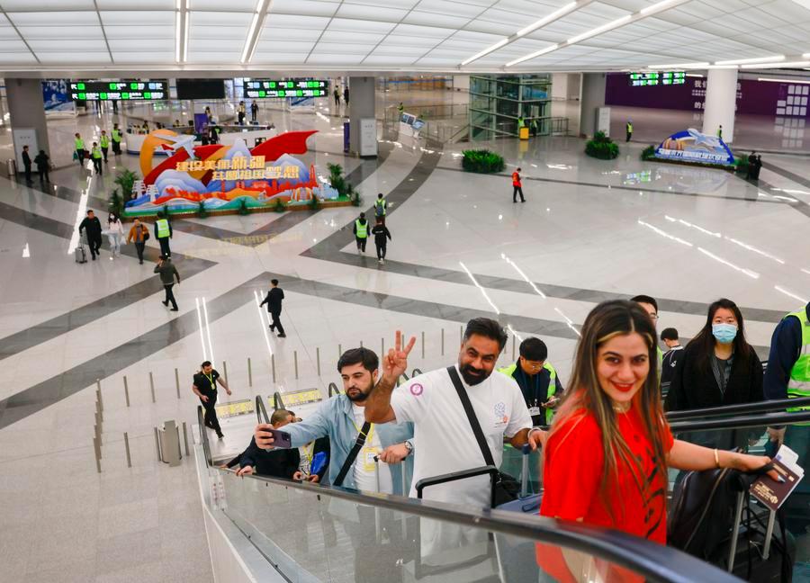 В 2025 году число пересечений госграницы в Синьцзяне достигло рекордного уровня