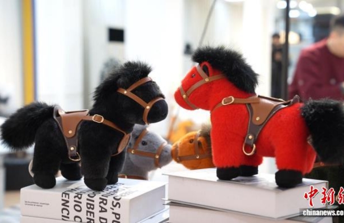 «Темная лошадка» из Байгоу стала плюшевым хитом