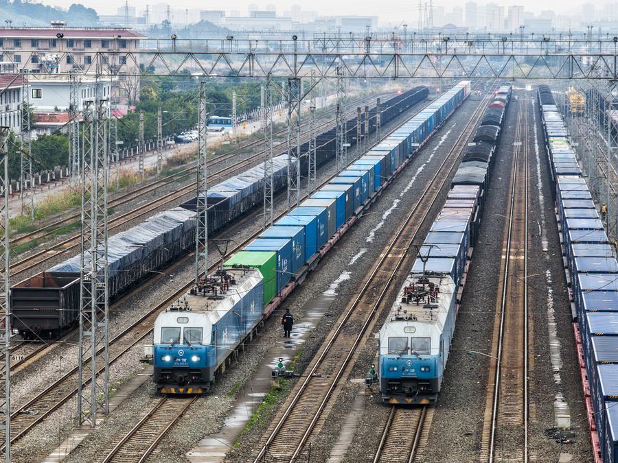 В обновленном графике движения поездов Китая добавлено 7 новых маршрутов грузоперевозок Китай-Европа