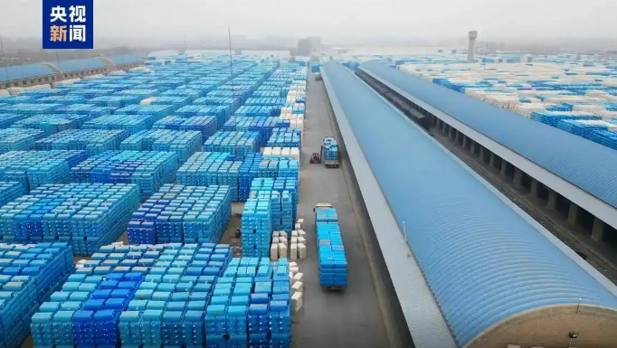 Из Синьцзяна запущен первый в Китае скоростной поезд для перевозки хлопка