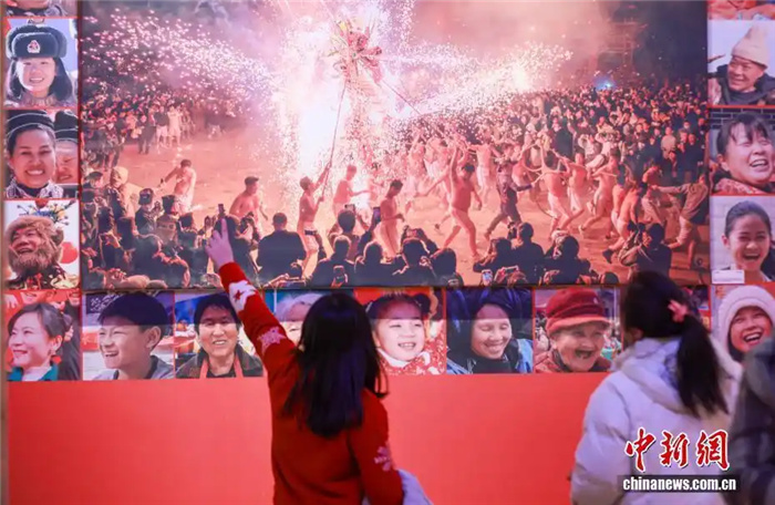 В Пекине открылась фотовыставка, посвященная празднованию китайского Нового года