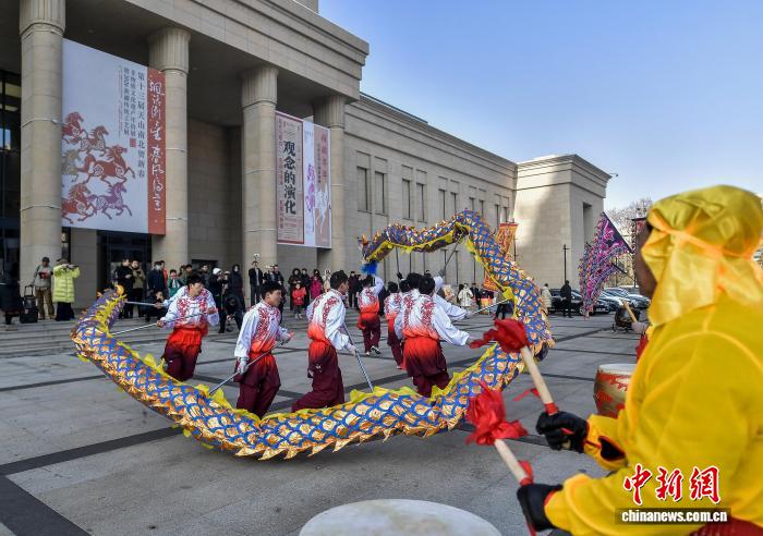 В Урумчи открылась главная выставка новогодних обычаев и нематериального культурного наследия Синьцзяна