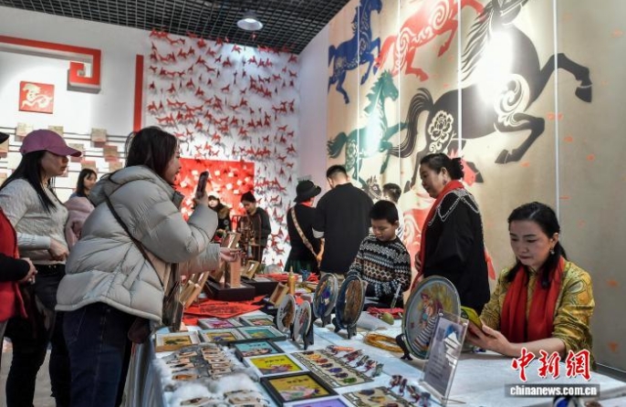 В Урумчи открылась главная выставка новогодних обычаев и нематериального культурного наследия Синьцзяна