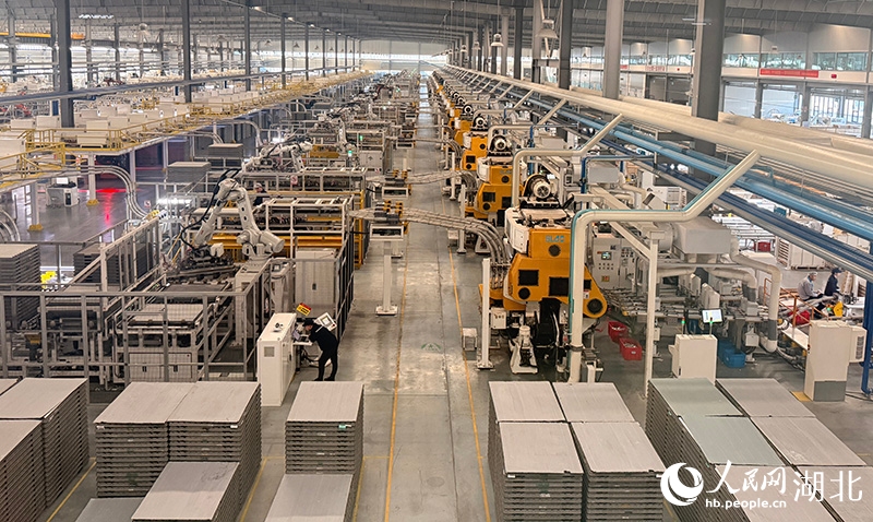 Новая инновационная крышка для банок принесла предприятию оборот в 25 миллиардов юаней