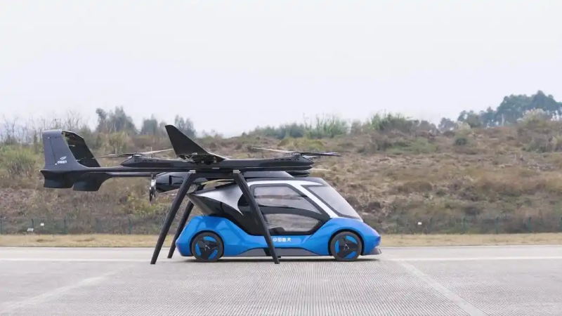 Первый полет электросамолета вертикального взлета и посадки, разработанного в Китае, завершен успешно