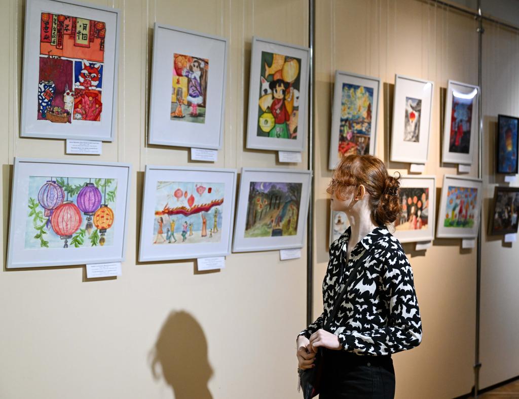 В Казахстане открылась выставка детского творчества , приуроченная к китайскому Новому году