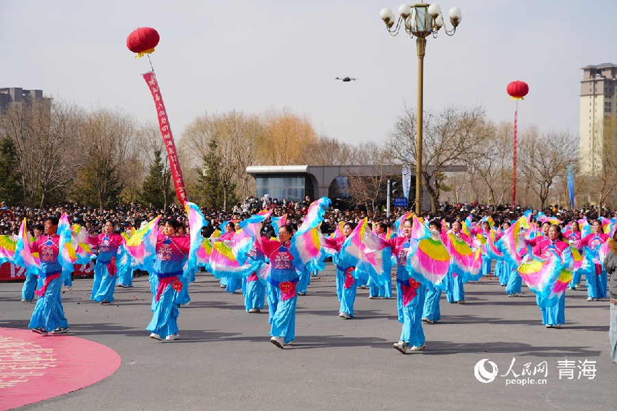 Цинхай установил рекорд Гиннесса по масштабу праздничного гулянья