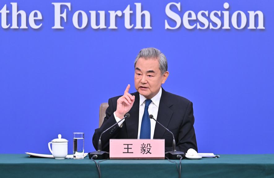 Китайско-российские отношения были и остаются неподвижны как гора - министр иностранных дел КНР Ван И