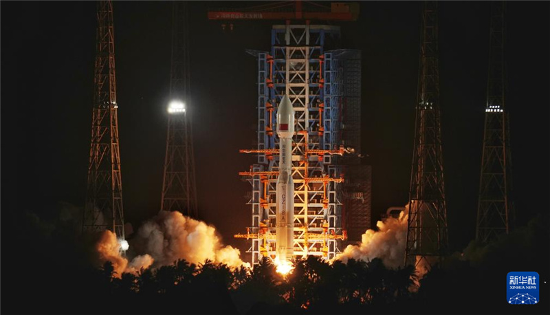 Китай запустил 20-ю группу низкоорбитальных интернет-спутников
