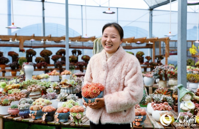Горная экология китайского Чжоунина стала основой развития цветочного бизнеса