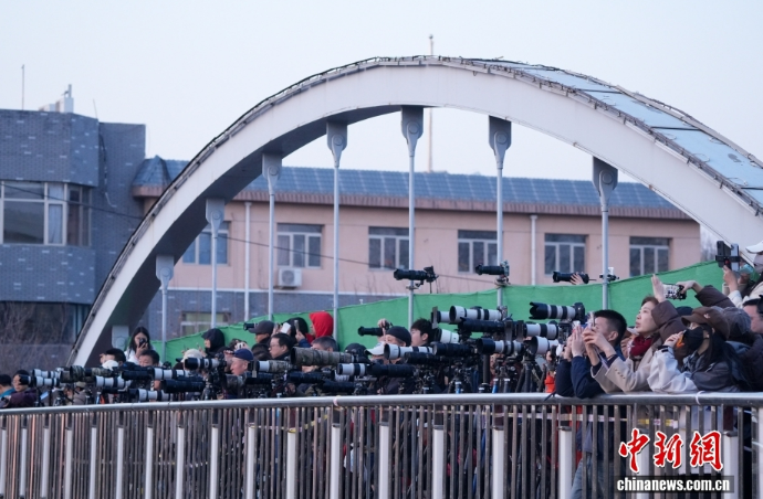 «Парящее солнце» у Храма Неба в Пекине