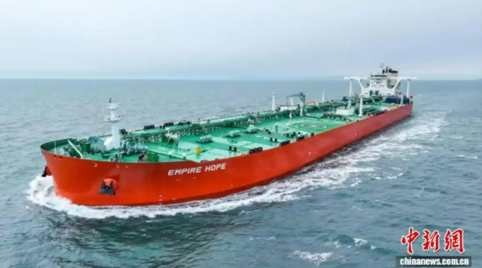 В Китае завершили строительство сверхкрупного танкера нового поколения