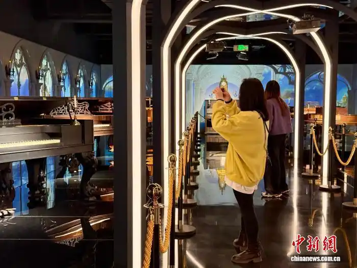 В Чэнду музыкальный музей привлекает посетителей коллекцией старинных инструментов