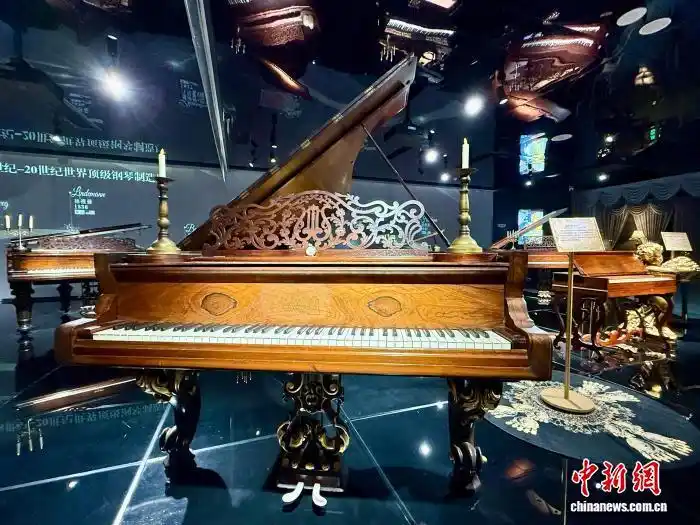 В Чэнду музыкальный музей привлекает посетителей коллекцией старинных инструментов