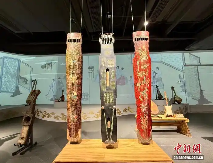В Чэнду музыкальный музей привлекает посетителей коллекцией старинных инструментов