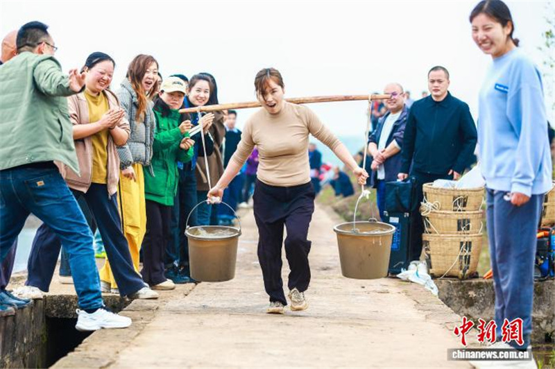 В Сычуани сельские спортивные игры открыли сезон весенних полевых работ