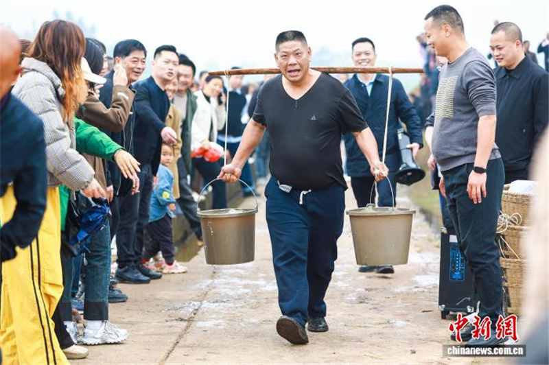 В Сычуани сельские спортивные игры открыли сезон весенних полевых работ