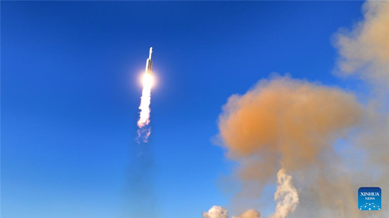 Китай запустил в космос ракету-носитель Лицзянь-2 Y1