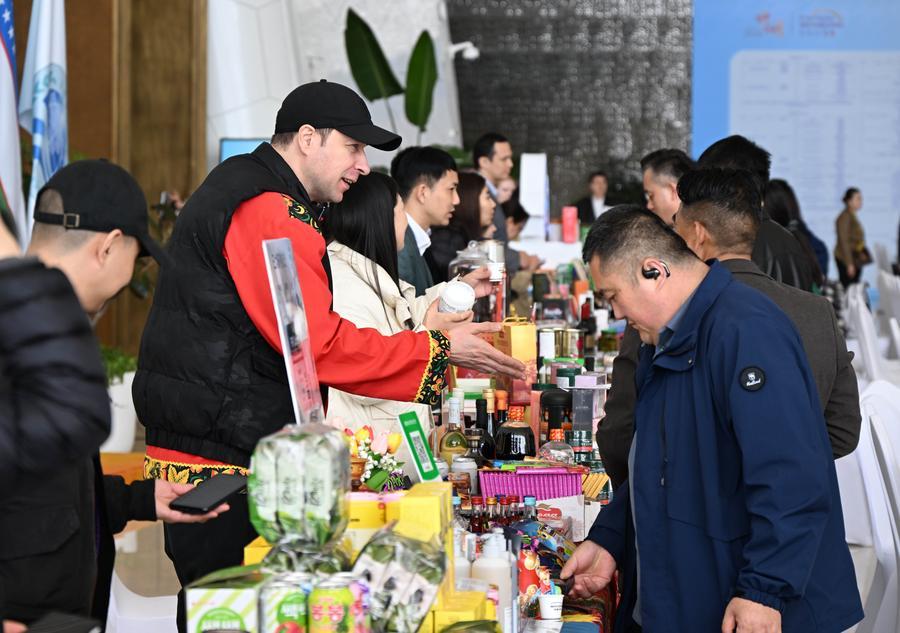 Гости из стран ШОС собрались в Циндао для расширения возможностей экспорта в Китай