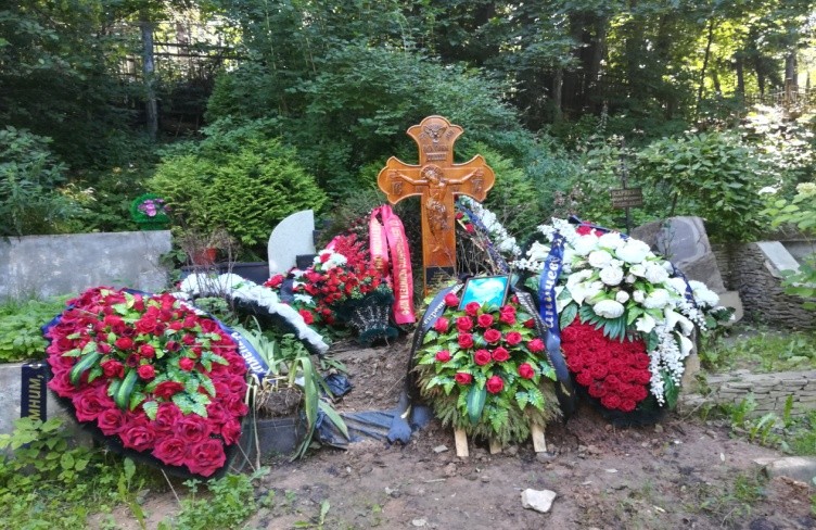 Бывший председатель Союза писателей России В. Ганичев — писатель исторического склада