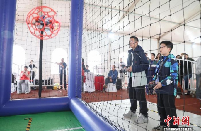 В Наньчане прошёл этап суперлиги Цзянси по дрон-футболу