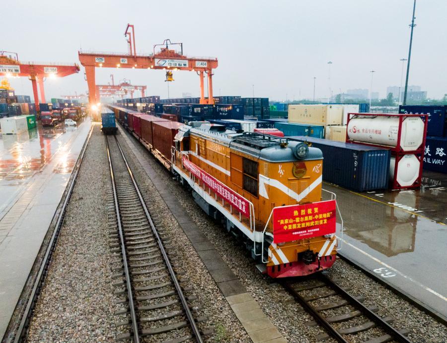 Город Ухань обслужил 188 грузовых поездов Китай-Центральная Азия за год регулярной эксплуатации