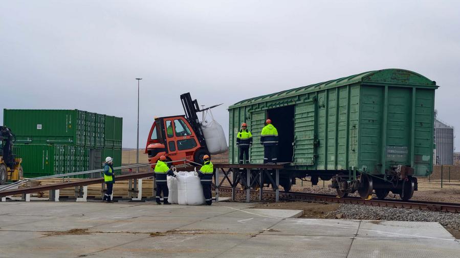 Забайкальский зерновой терминал надеется увеличить поставки зерна в Китай -- гендиректор терминала А. Орлов