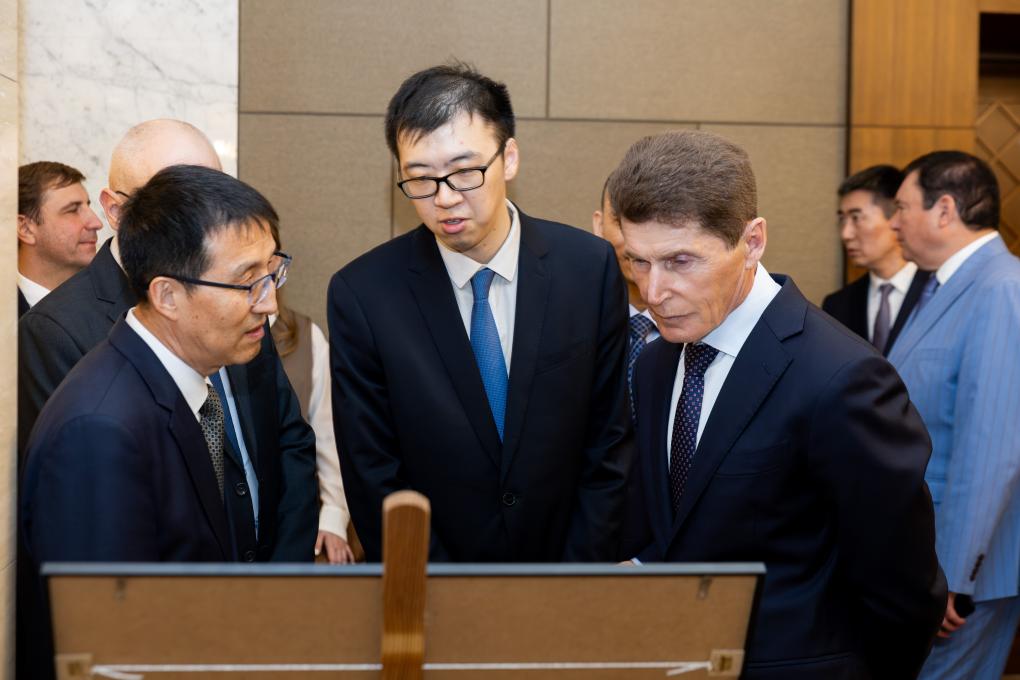 В российском Владивостоке прошла фотовыставка о достижениях китайской модернизации