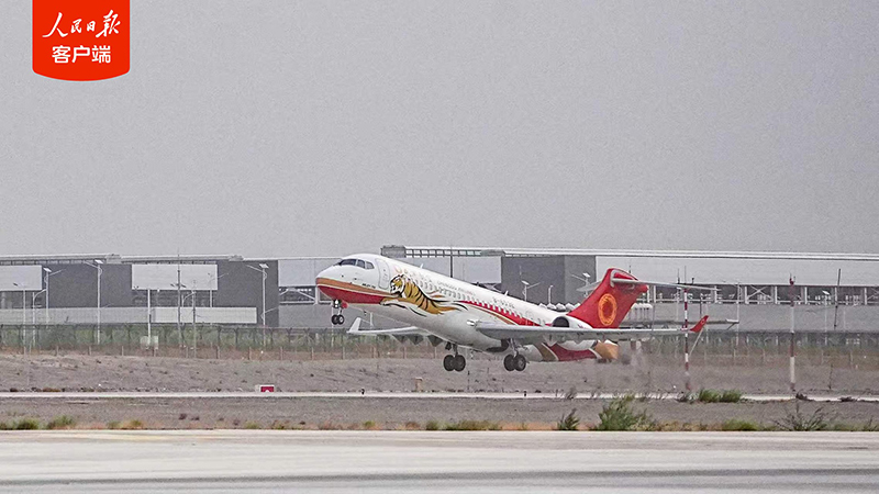 Между Китаем и Кыргызстаном открылся новый пассажирский авиарейс Кашгар-Ош