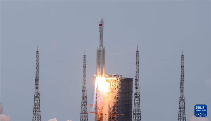 Китай запустил грузовой космический корабль 