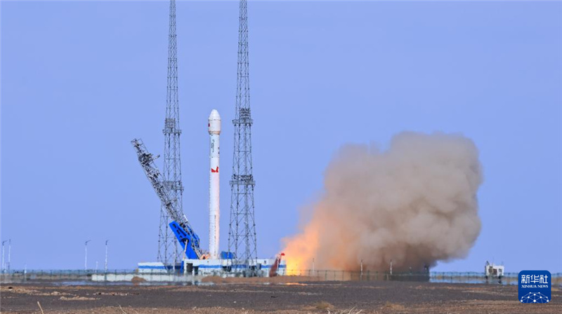 Китайская ракета-носитель "Чжуцюэ-2E Y6" вывела на орбиту два спутника