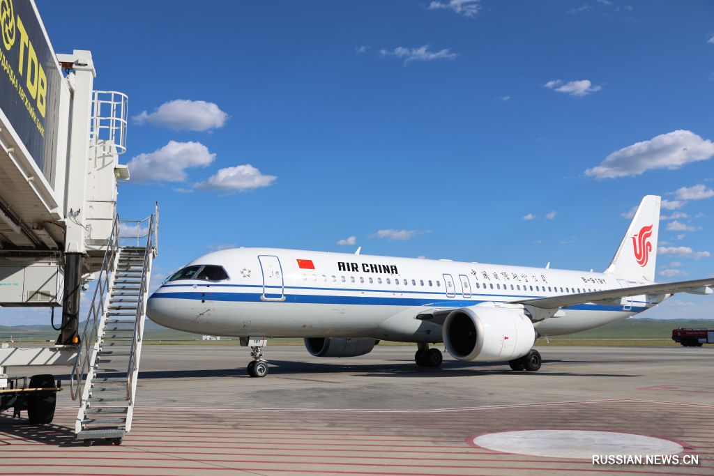 Китайский самолет отечественной разработки C919 успешно совершил первый международный коммерческий рейс